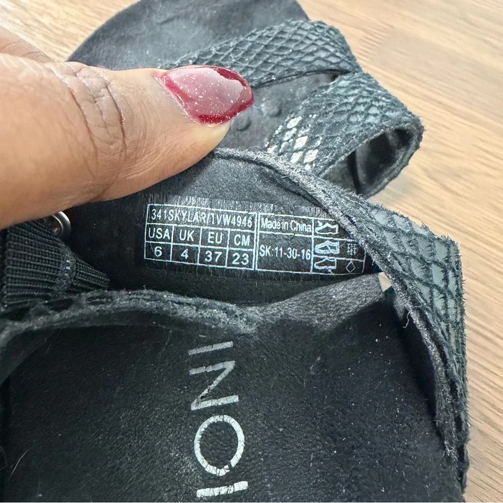 Vionic Black Textured Slide‎ Sandals Size 6
